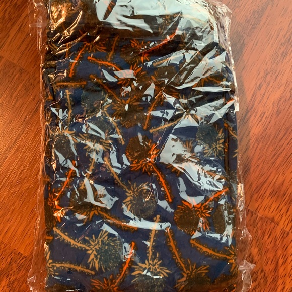 NWT LulaRoe OS navy with palm tree leggings - Picture 2 of 2